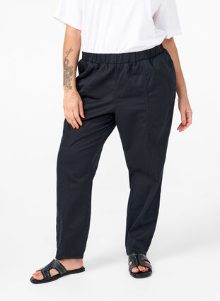 Zizzi Bawelniano-lniane spodnie z kieszeniami, Black, Model image number 2