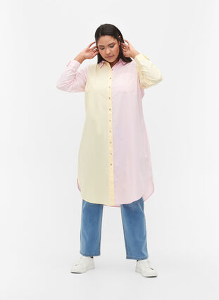 Zizzi Long cotton shirt with color-block, Popcorn/Pink, Model image number 0