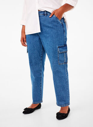 Zizzi Jeansy cargo z wysokim stanem, Blue Denim, Model image number 2