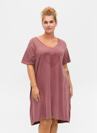 Zizzi Cotton nightdress with print, Rose Brown w. Heart, Model image number 0