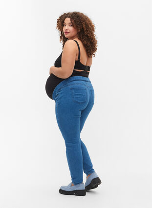 Zizzi Jegginsy ciazowe z kieszeniami z tylu, Blue denim, Model image number 1