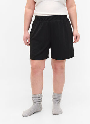 Zizzi Loose shorts with structure, Black, Model image number 2