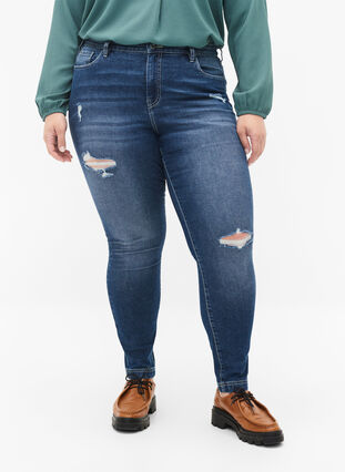 Zizzi Ripped Amy jeans with super slim fit, Blue denim, Model image number 2