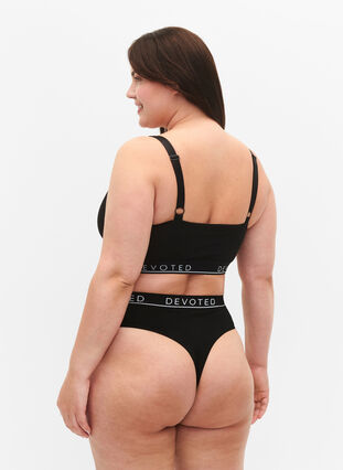 Zizzi G-string in ribbed fabric with regular waist, Black, Model image number 1