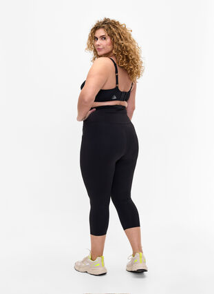 Zizzi CORE, SUPER TENSION TIGHTS – rajstopy treningowe 3/4 z kieszenia, Black, Model image number 1