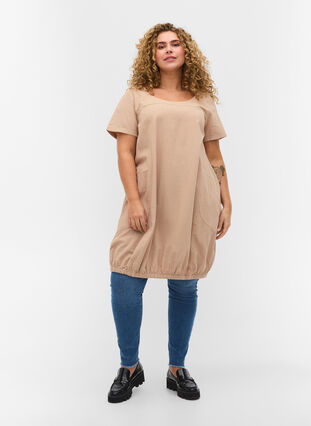 Zizzi Bawelniana sukienka z krótkim rekawem, Light Taupe, Model image number 2