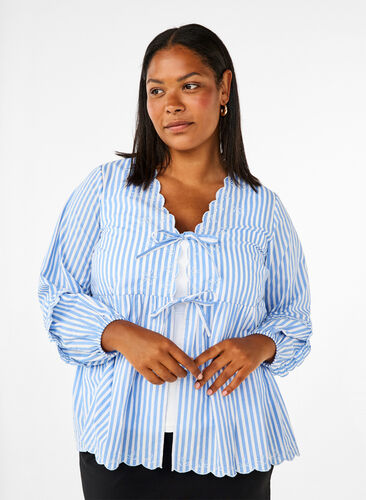 Zizzi Bluzka w paski z odslonietym przodem i ozdobnymi haftami, C. Blue White Stripe, Model image number 0
