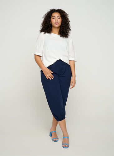 Zizzi Loose 3/4-length trousers with smock detail, Night Sky, Model image number 0