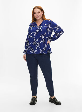 Zizzi Flash – bluzka z dlugim rekawem i nadrukiem, Navy Blazer Flower, Model image number 2