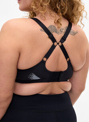 Zizzi CORE, HIGH SUPPORT WIRE BRA – Biustonosz sportowy z fiszbinami, Black, Model image number 2