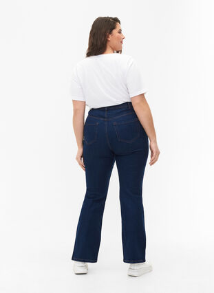 Zizzi FLASH – jeansy o wysokiej talii z rozcieciem na buty, Blue denim, Model image number 1