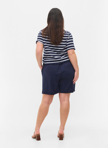 Zizzi Loose shorts with drawstring and pockets, Navy Blazer, Model image number 1