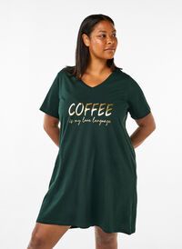 Koszula nocna z bawelny organicznej z dekoltem w szpic, Scarab Coffee, Model