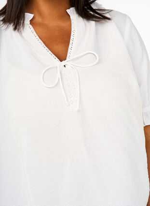 Zizzi Wiskozowa bluzka z krótkim rekawem i falbanka, Bright White, Model image number 2