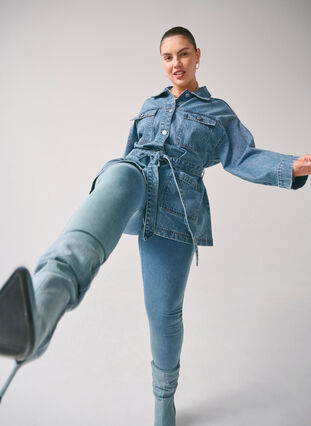 Zizzi Kurtka jeansowa z wiazanym paskiem, Blue Denim, Image image number 0