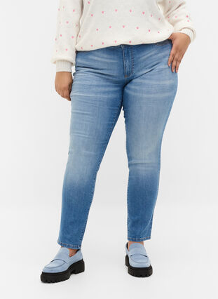 Zizzi Emily jeans with slim fit and normal waist, Blue denim, Model image number 2