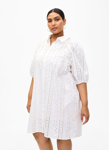 Zizzi Bawelniana sukienka koszulowa z haftem angielskim, Off White, Model image number 0