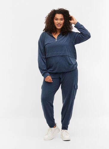 Zizzi Jogging bottoms with cargo pockets, Insignia Blue Mel. , Model image number 0