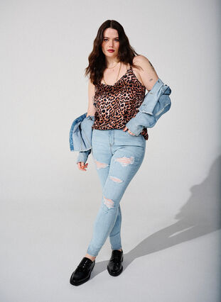 Zizzi Top w panterke z lancuszkiem, Leopard AOP, Image image number 0