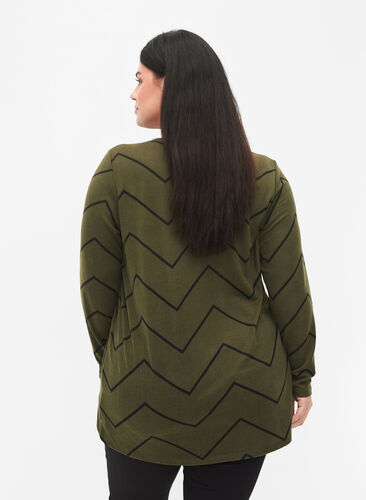 Zizzi Patterned blouse with long sleeves, Army Zig Zag, Model image number 1