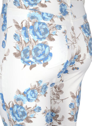 Zizzi Bardzo waskie jeansy Amy z kwiatowym nadrukiem, White B.AOP, Packshot image number 3