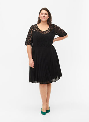 Zizzi Short sleeve dress with lace top, Black, Model image number 2