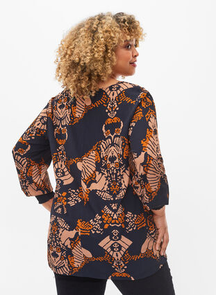 Zizzi Printed viscose blouse with long sleeves and smocking, Night Sky Art AOP, Model image number 1