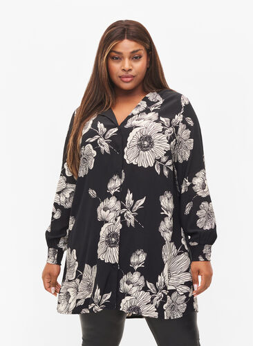 Zizzi Long floral viscose shirt, Black White AOP, Model image number 0