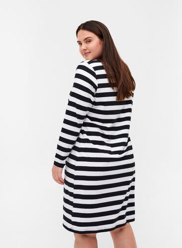 Zizzi Striped cotton dress with long sleeves , Black w. White, Model image number 1