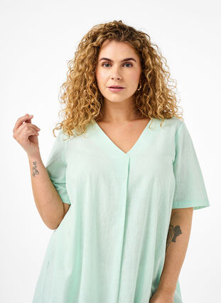 Zizzi Bawelniana sukienka typu kaftan z domieszka lnu, Brook Green, Model image number 2