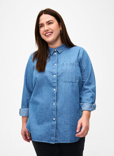 Zizzi Jeansowa koszula z dlugimi rekawami i kieszenia na piersi, Light Blue Denim, Model image number 0