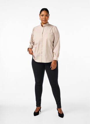 Zizzi Bluzka koszulowa w paski z falbanami, Silver Mink Stripe, Model image number 2