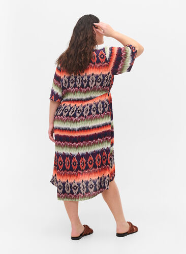 Zizzi Beach dress in viscose with adjustable waist, Ethnic AOP, Model image number 1