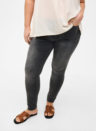 Zizzi Jeansy Viona z regularnym stanem, Dark Grey Denim, Model image number 2