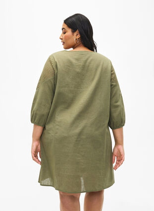 Zizzi Sukienka z mieszanki bawelny z lnem z szydelkowym detalem, Deep Lichen Green, Model image number 1