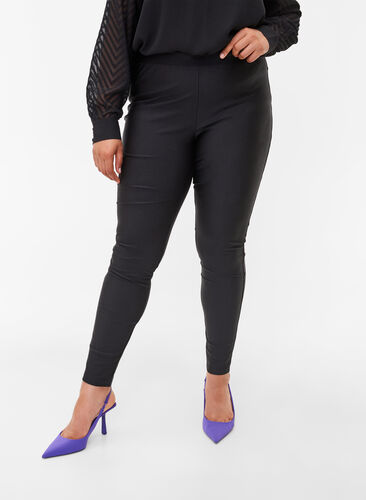 Zizzi Blyszczace legginsy z kieszeniami z tylu, o dlugosci 7/8, Black, Model image number 0