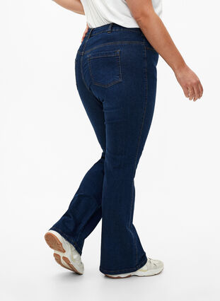 Zizzi  Jeansy typu bootcut Ellen z wysokim stanem, Dark Blue, Model image number 2