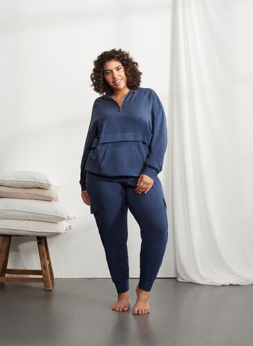 Zizzi Jogging bottoms with cargo pockets, Insignia Blue Mel. , Image image number 0