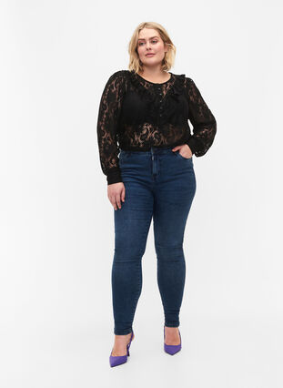 Zizzi Lace top with frill detail, Black, Model image number 3