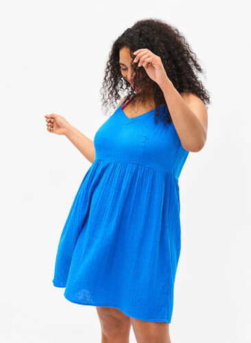 Zizzi Bawelniana sukienka plazowa z waskimi ramiaczkami, Victoria blue, Model image number 0
