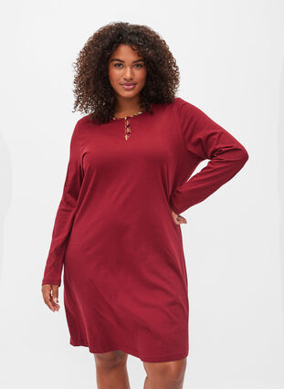 Zizzi Cotton nightdress with long sleeves, Cabernet, Model image number 0