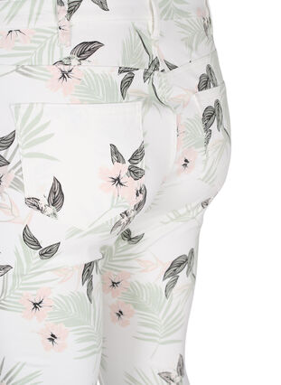 Zizzi High waisted Amy jeans with floral print, White Flower AOP L78, Packshot image number 3