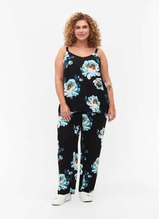 Zizzi Sleeveless top in viscose, Black Big Flower, Model image number 2