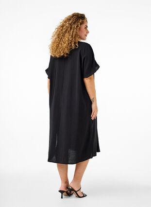Zizzi Wiskozowa sukienka z dekoltem w szpic, Black, Model image number 1