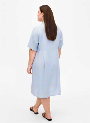 Zizzi Wiskozowa sukienka koszulowa z nadrukiem, Small Dot AOP, Model image number 1