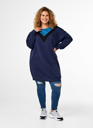 Zizzi Dluga bluza dresowa w kolorowe bloki, Navy B. Color Block, Model image number 2