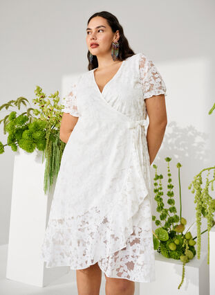 Zizzi Kopertowa sukienka z koronka i krótkimi rekawami, Bright White, Image image number 0