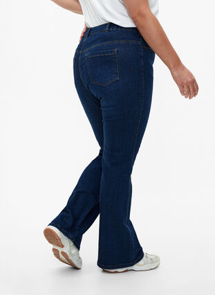 Zizzi  Jeansy typu bootcut Ellen z wysokim stanem, Dark Blue, Model image number 3