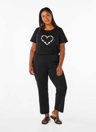 Zizzi FLASH – koszulka z motywem, Black Flower Heart , Model image number 2