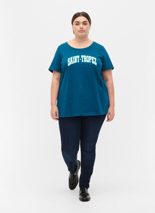 Zizzi Cotton t-shirt with print detail, Blue Coral SAINT, Model image number 2